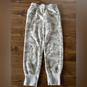 Old Navy Girls Size 8 (M) High Waisted Camo Printed Jogger Sweatpants